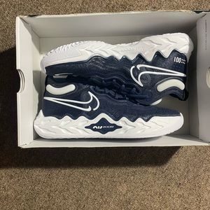 Nike Zoom GT Run Basketball Shoes